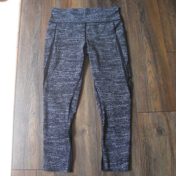 Lululemon High Rise Pace Perfect Tight size 10 *EUC - Picture 4 of 12